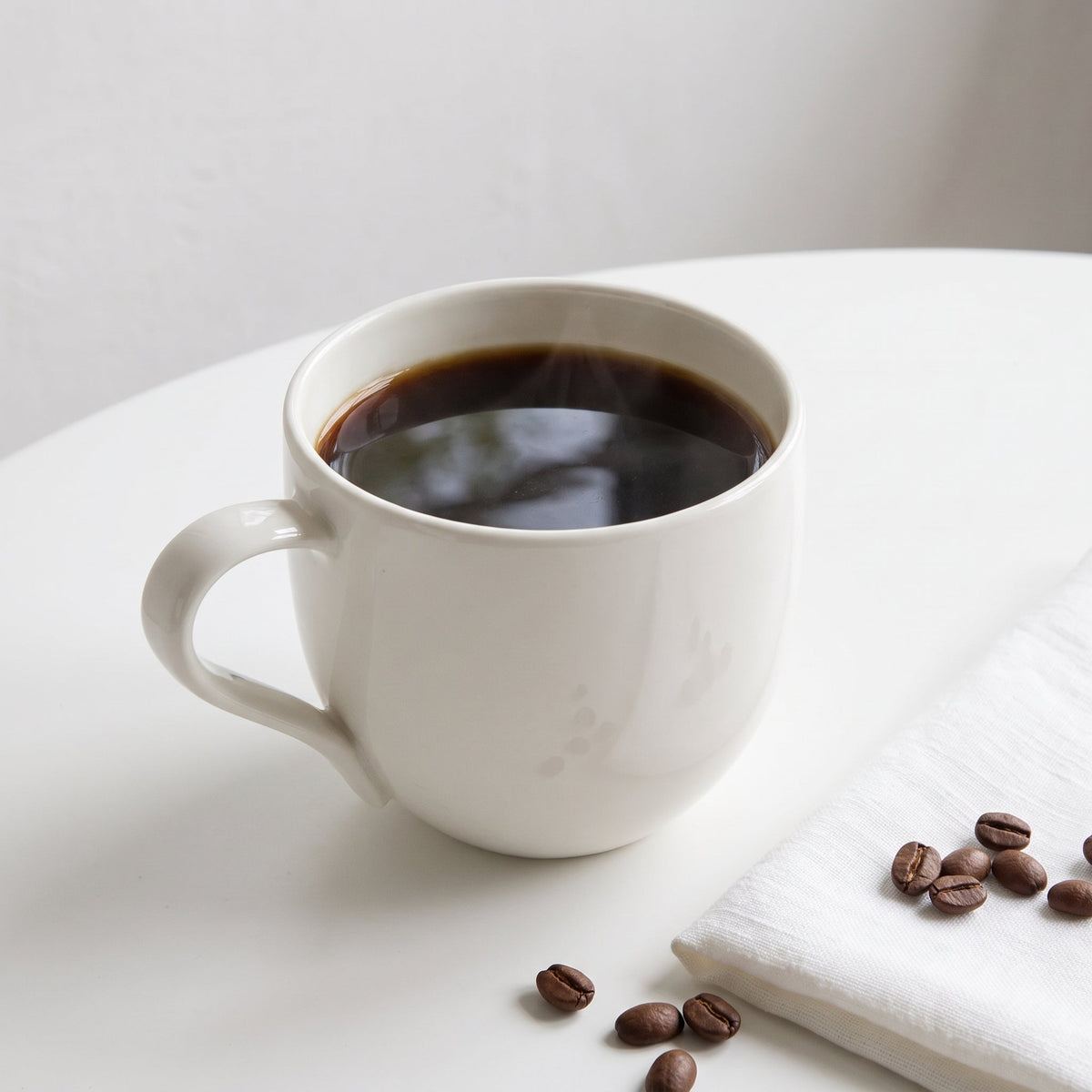 Minimalist white porcelain cup – Elegant mug for coffee and tea